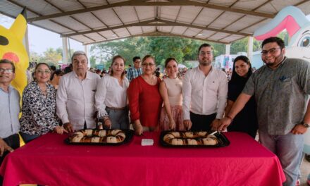 Ayuntamiento y DIF Tuxpan llevan alegría a la Ruta de los Kilómetros