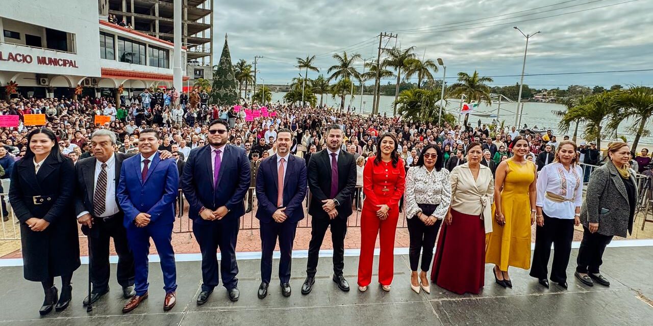 Daniel Cortina Martínez toma protesta como presidente municipal de Tuxpan para el periodo 2026–2029