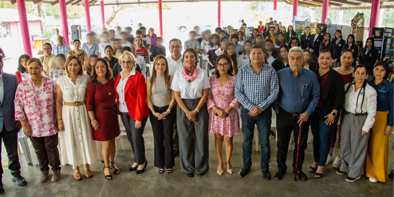 Gobierno de Tuxpan y DIF Municipal reconocen e impulsan la participación femenina en el ámbito científico