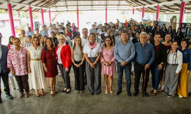 Gobierno de Tuxpan y DIF Municipal reconocen e impulsan la participación femenina en el ámbito científico